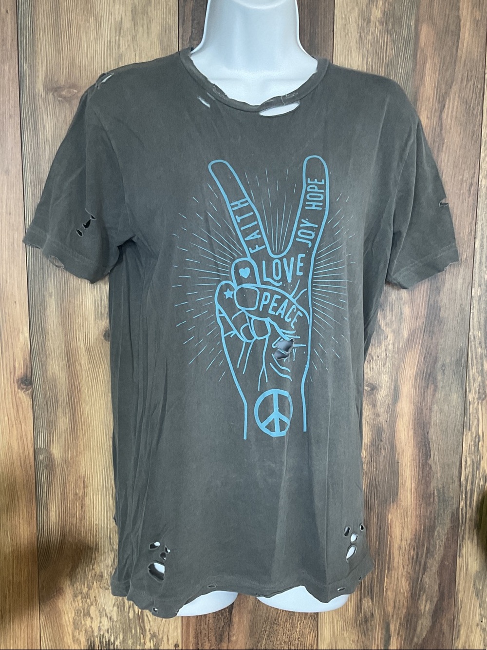 Super Love Tee Destoyed Peace Sign Graphic Tee S C281